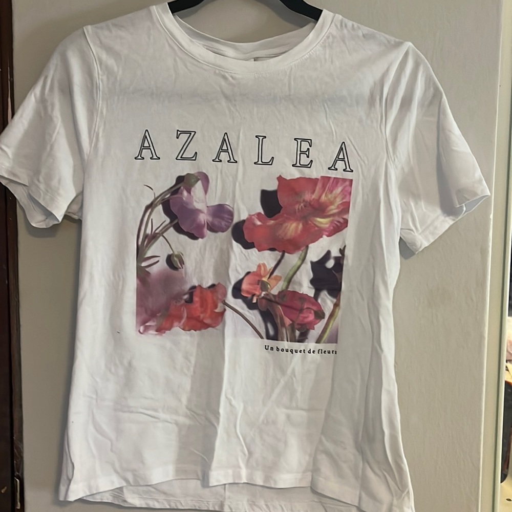 H&M Azalea graphic tee